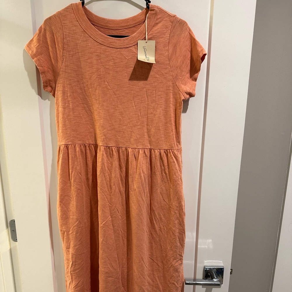 Universal thread dress, size small, new with tags!